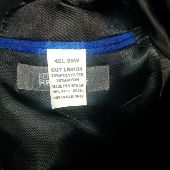 Kenneth Cole REACTION Blazer - Picture 2 of 7